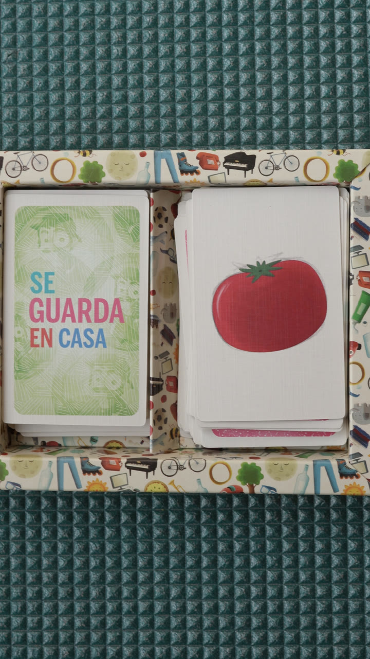 Tarjetas ilustradas utilizadas por Analía en su consultorio